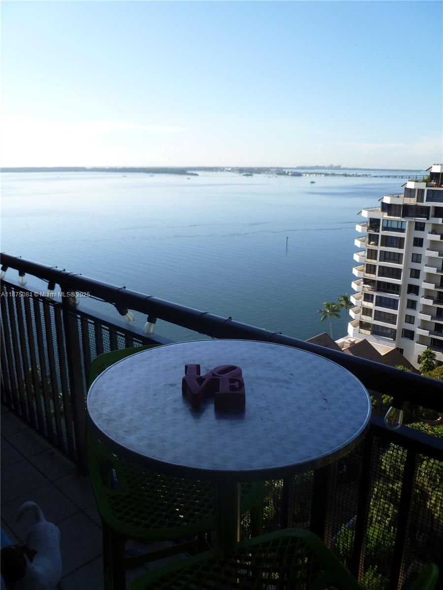540 Brickell Key Dr #1719, Miami, FL, 33131 - Investment Condo. Photo #1