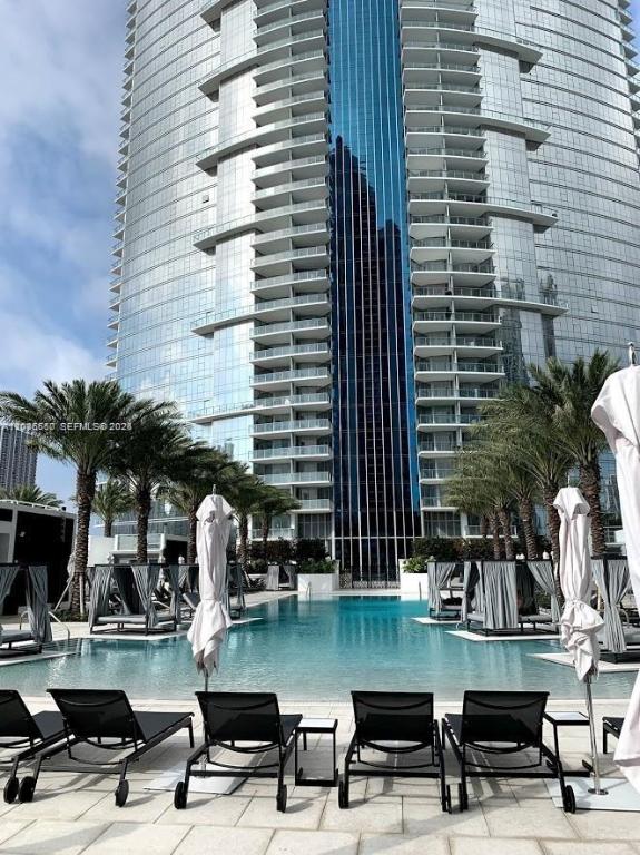 851 NE 1st #2702, Miami, FL, 33132 - Investment Condo. Photo #1