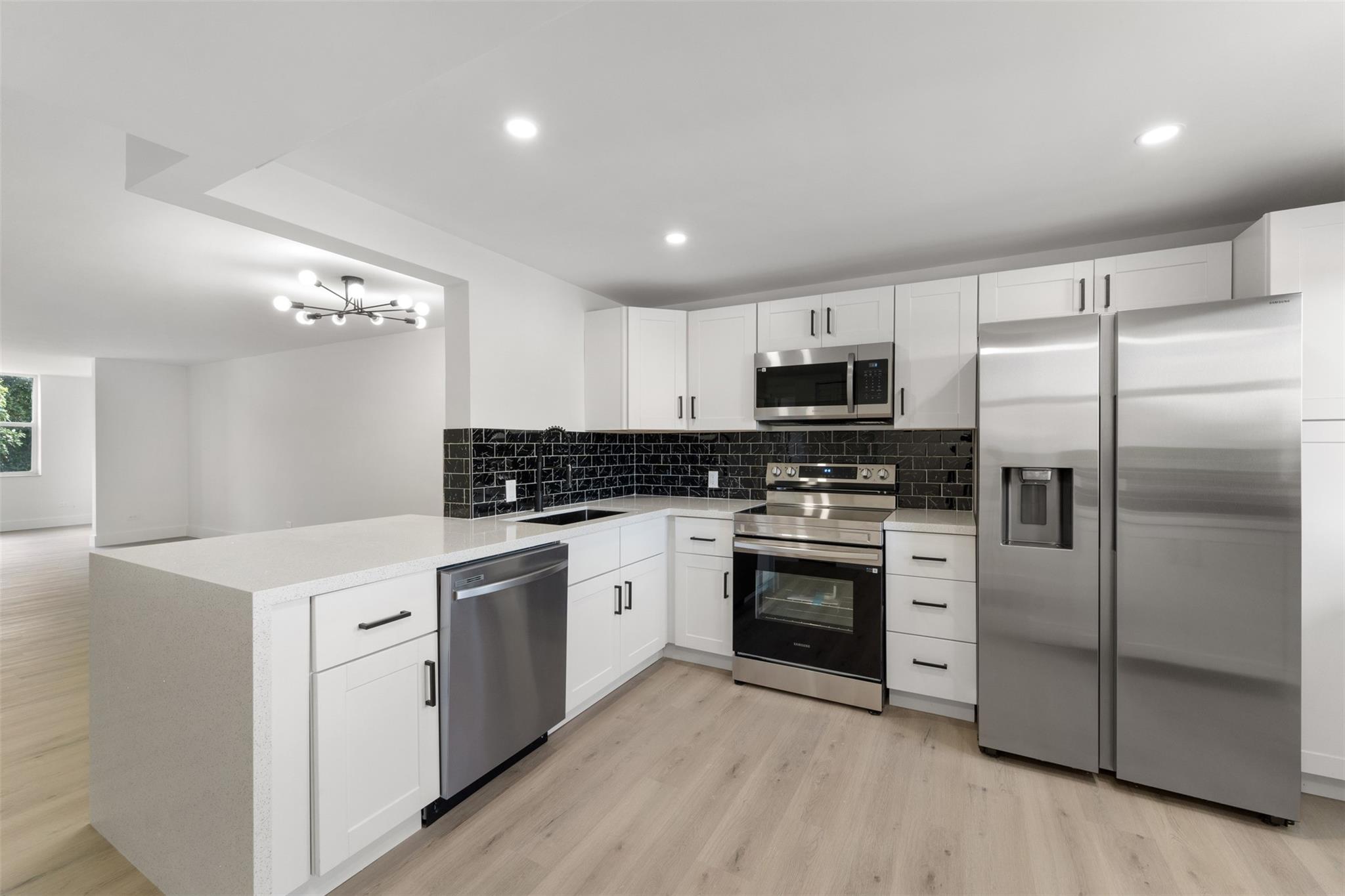 441 NE 195th St #302, Miami, FL, 33179 - Investment Condo. Photo #1