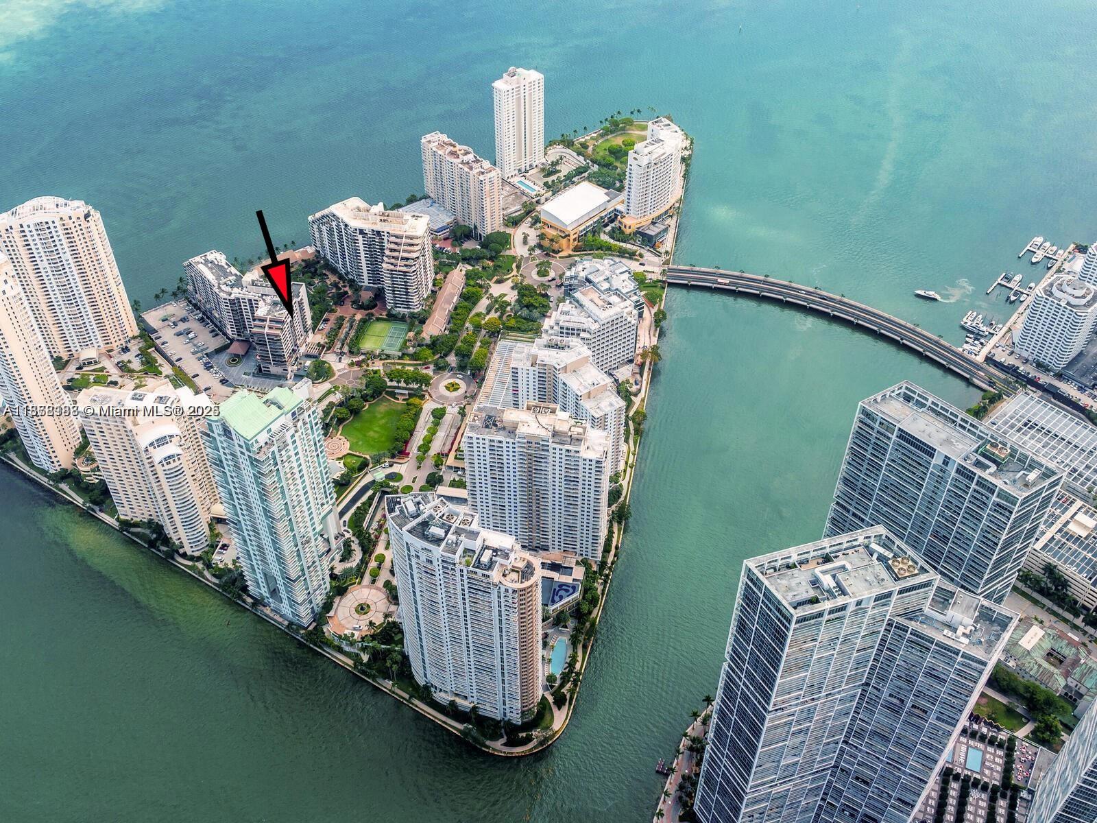 540 Brickell Key Dr #811, Miami, FL, 33131 - Investment Condo. Photo #1