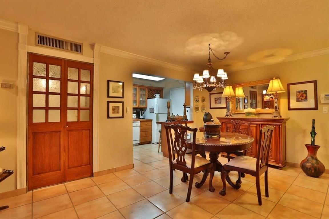 8101 SW 72nd #118w, Miami, FL, 33143 - Investment Condo. Photo #1