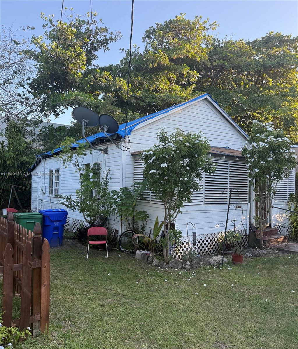 3748 Washington Ave, Miami, FL, 33133 - Investment Single Family Home. Photo #1