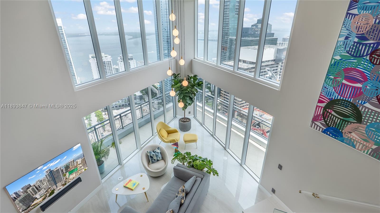 60 SW 13th St #4200, Miami, FL, 33130 - Investment Condo. Photo #1
