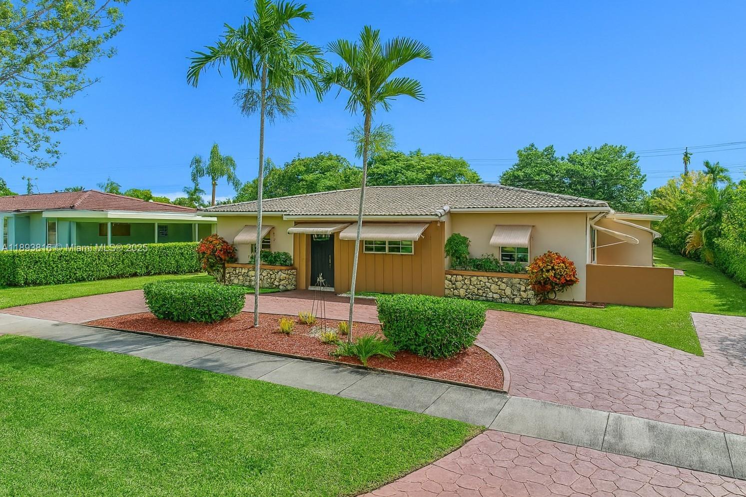 6760 SW 48th St, Miami, FL, 33155 - Investment Single Family Home. Photo #1