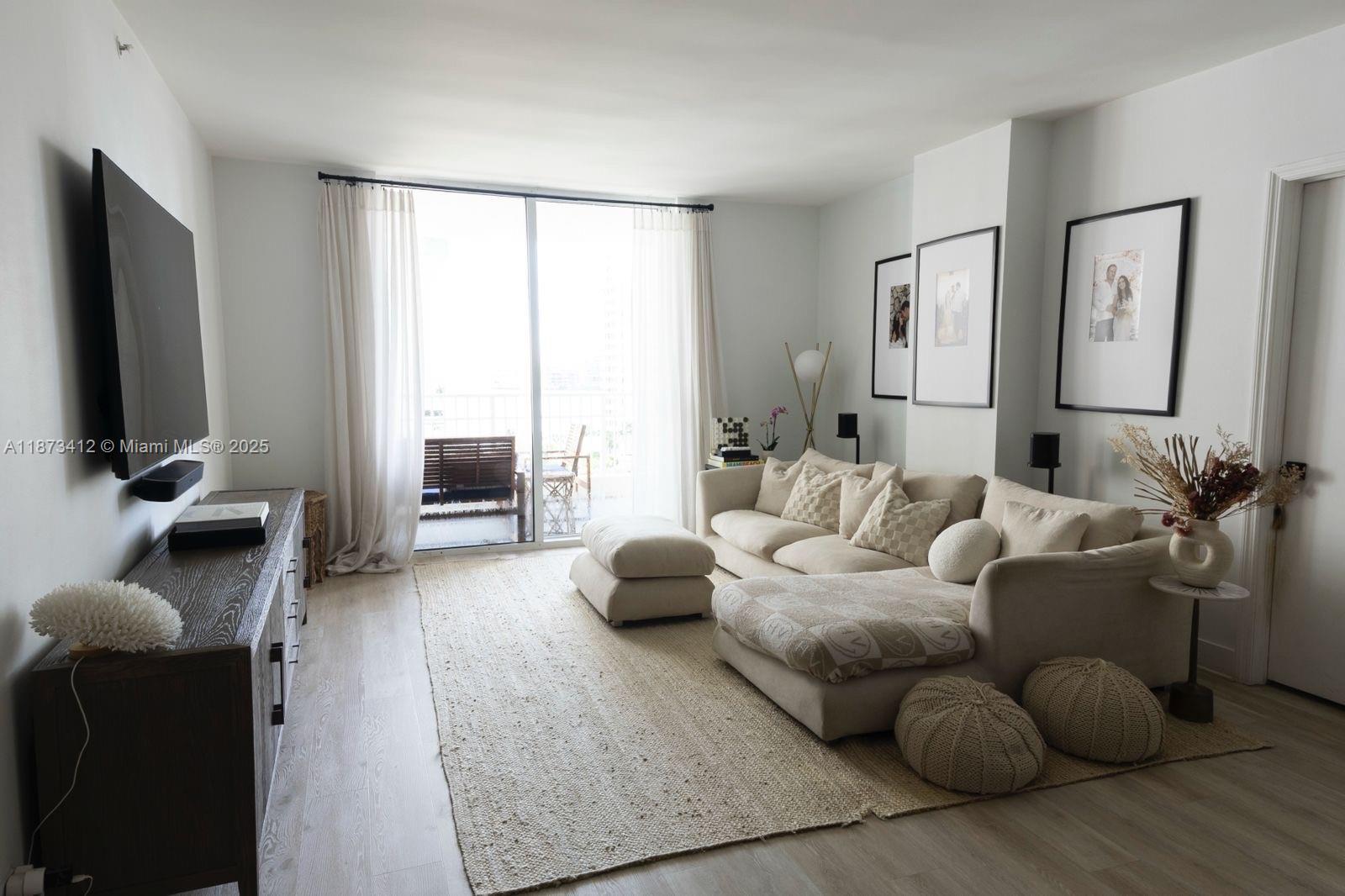 701 Brickell Key Blvd #1106, Miami, FL, 33131 - Investment Condo. Photo #1