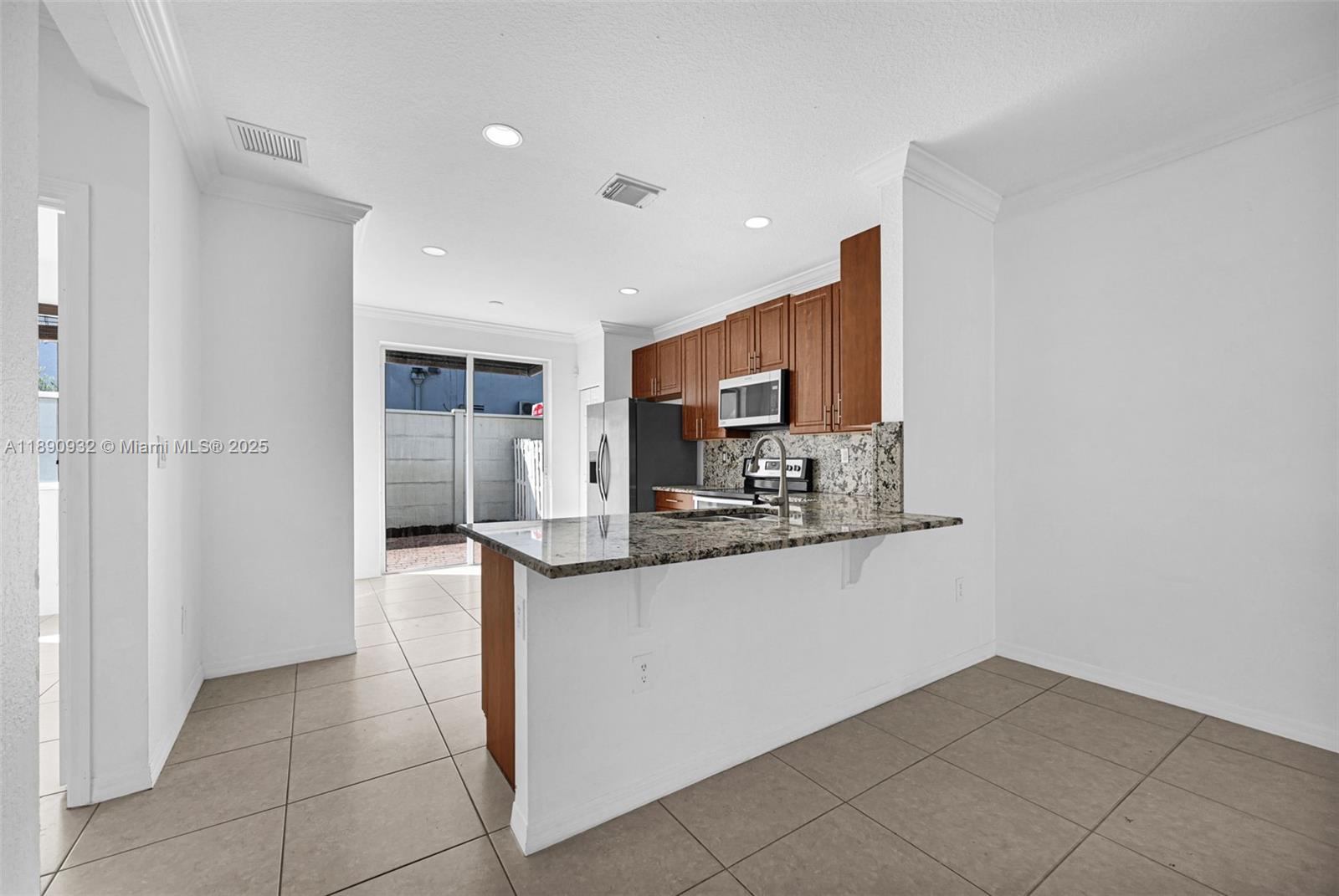 14954 SW 41st Ln, Miami, FL, 33185 - Investment Townhome. Photo #1