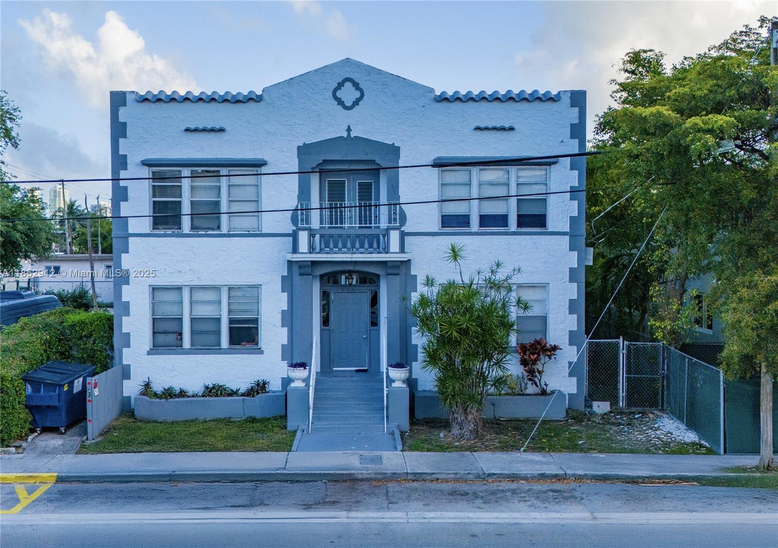 720 SW 5th St, Miami, FL, 33130 - Investment Single Family Home. Photo #1