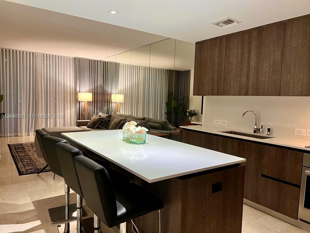 88 SW 7th #808, Miami, FL, 33130 - Investment Condo. Photo #1