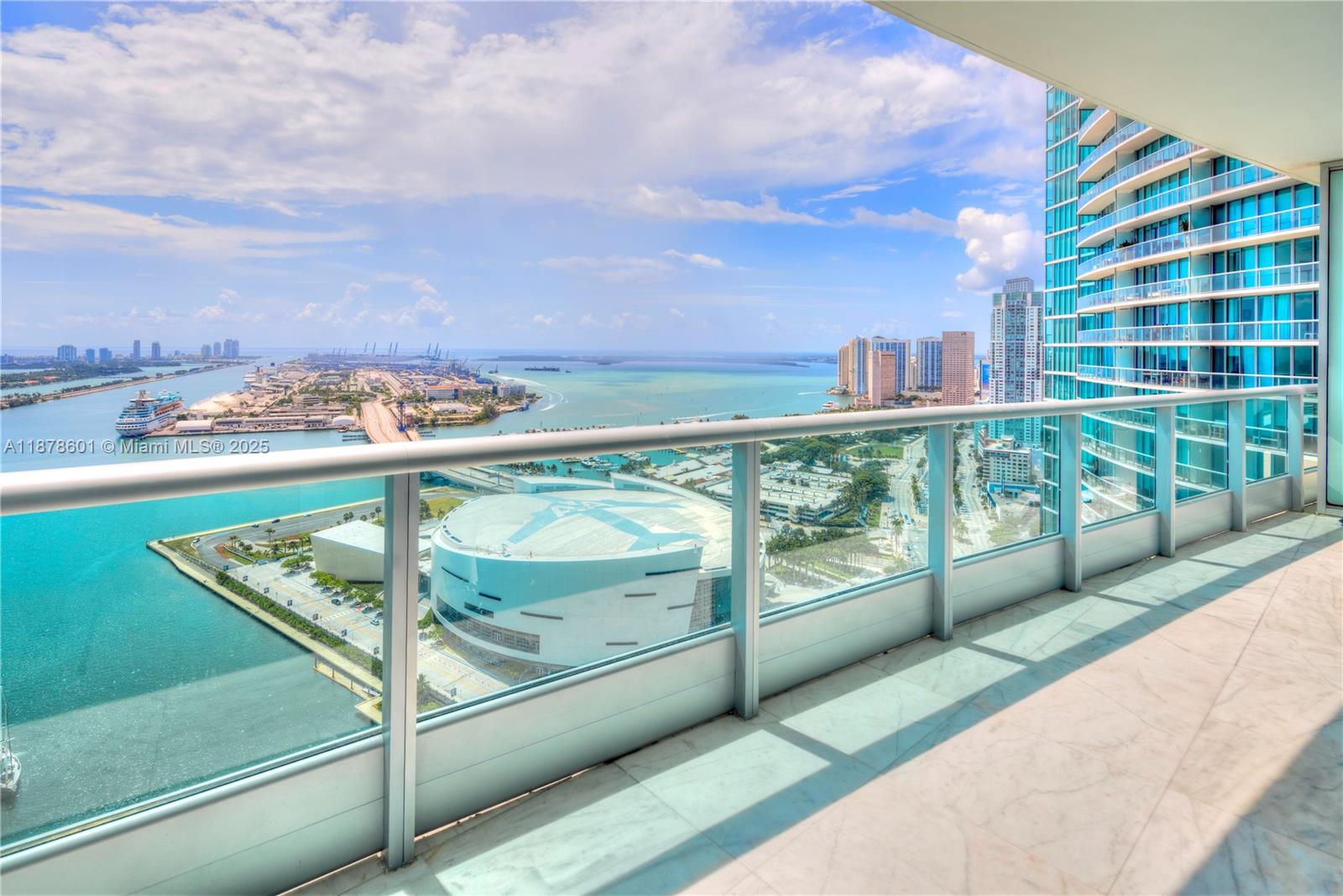 900 Biscayne Blvd #4003, Miami, FL, 33132 - Investment Condo. Photo #1