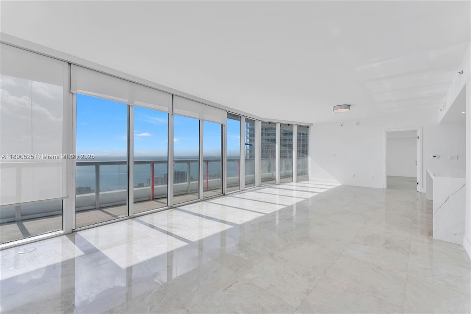 465 Brickell Ave #4201, Miami, FL, 33131 - Investment Condo. Photo #1