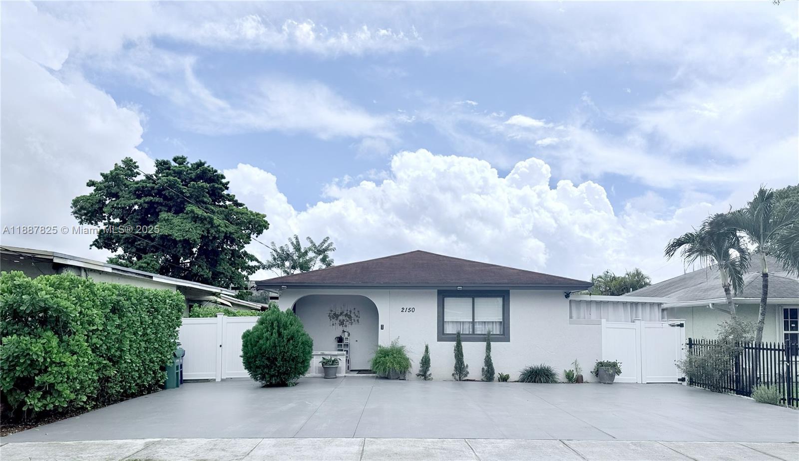 2150 NW 43rd St, Miami, FL, 33142 - Investment Single Family Home. Photo #1