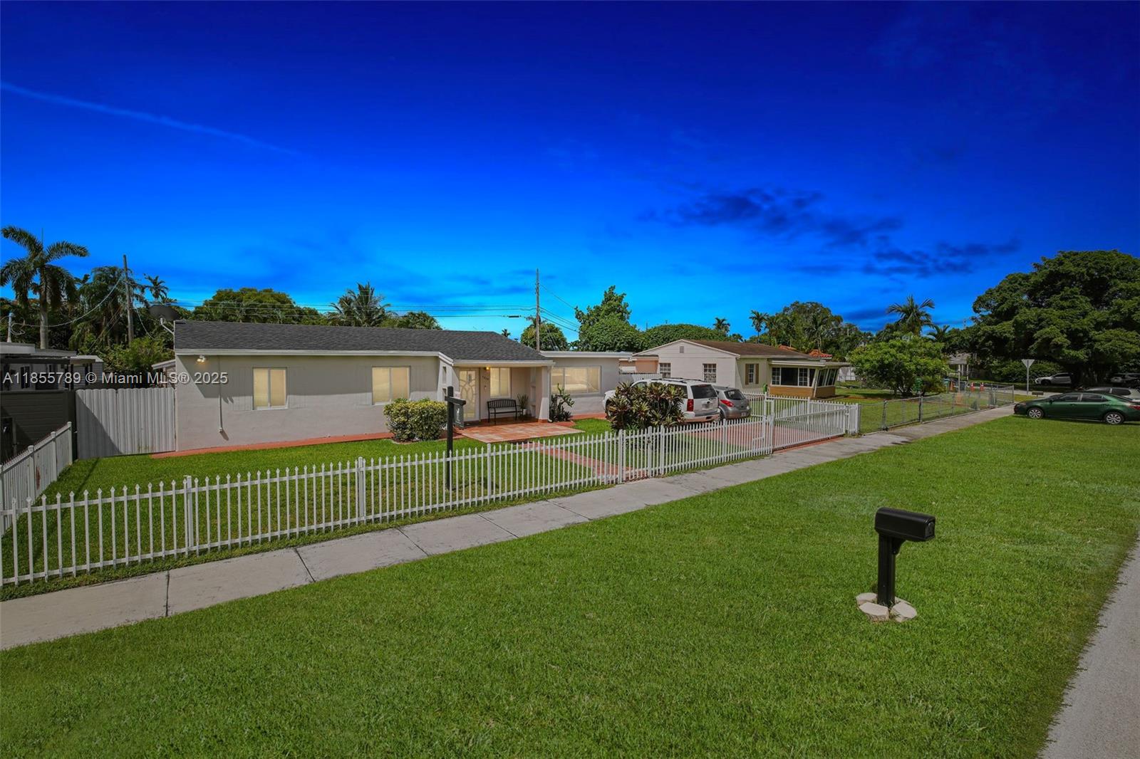 7550 SW 28th St Rd, Miami, FL, 33155 - Investment Single Family Home. Photo #1