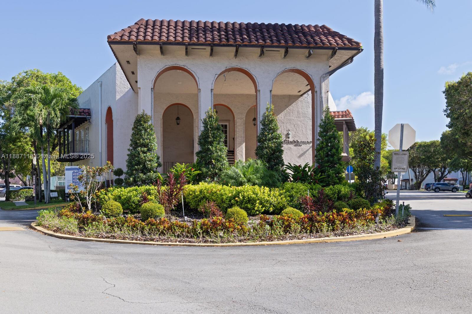 10816 N Kendall Dr #R16, Miami, FL, 33176 - Investment Condo. Photo #1