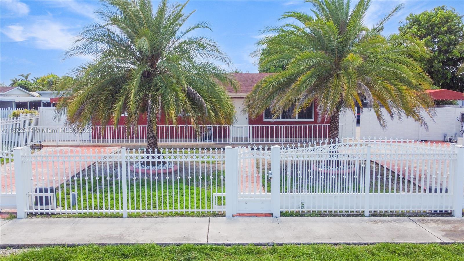11820 SW 206th St, Miami, FL, 33177 - Investment Single Family Home. Photo #1