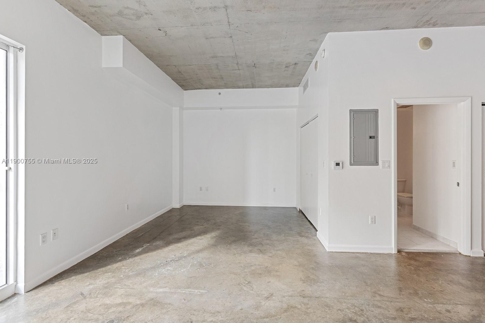 133 NE 2nd Ave #1104, Miami, FL, 33132 - Investment Condo. Photo #1