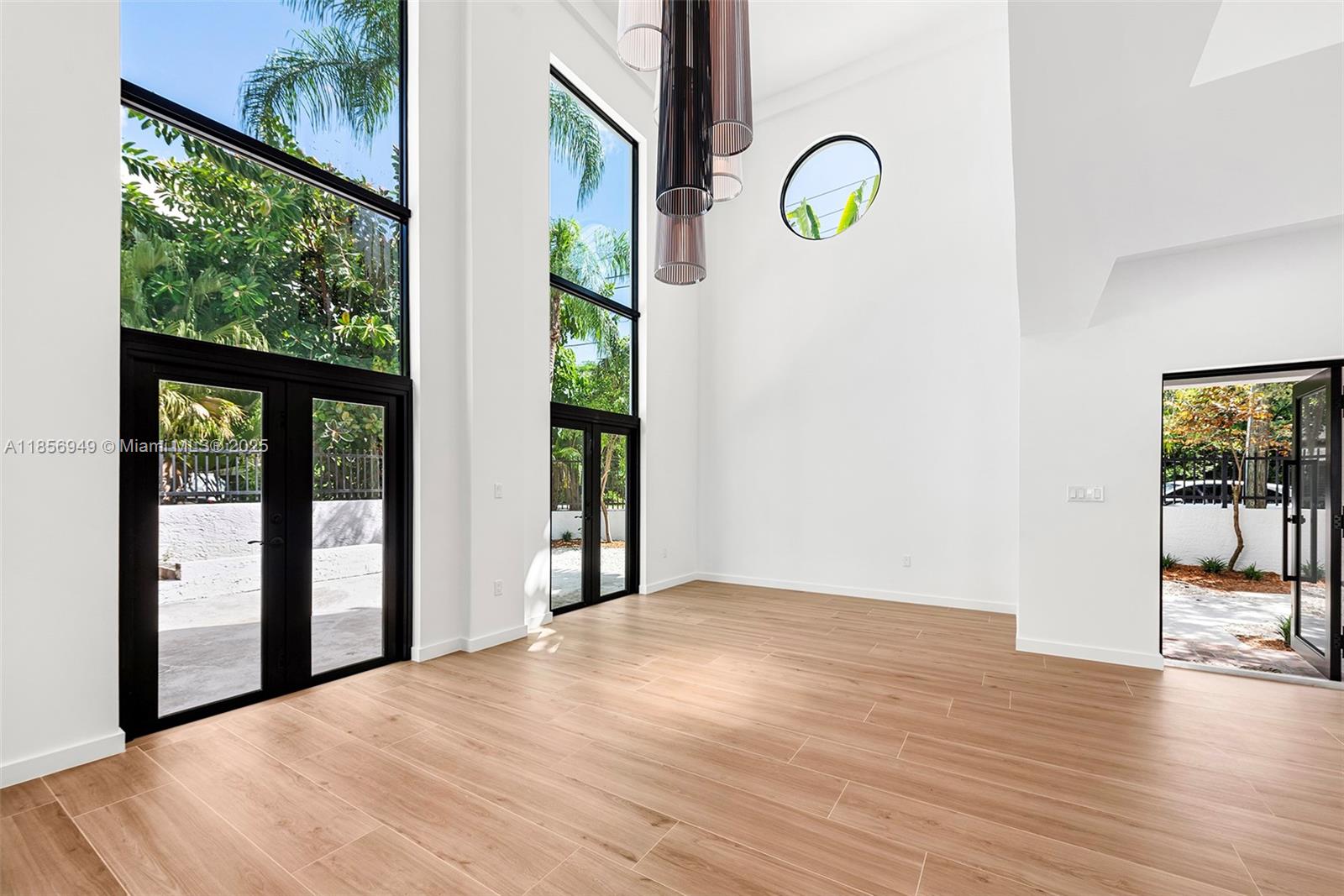 3000 Blaine St #3000, Miami, FL, 33133 - Investment Townhome. Photo #1