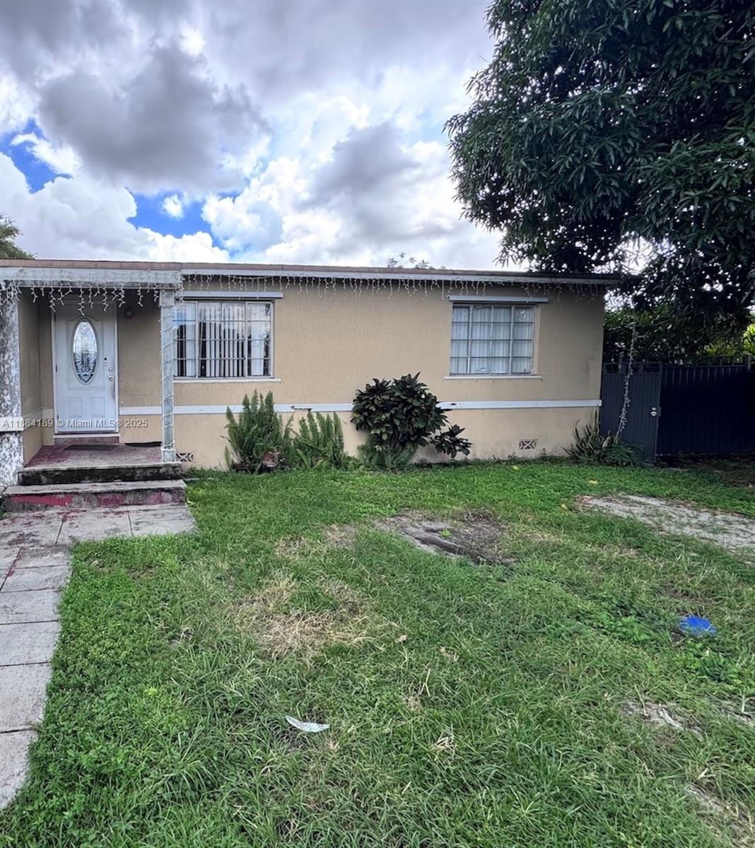 955 SW 75th Ave, Miami, FL, 33144 - Investment Single Family Home. Photo #1