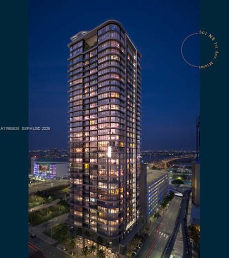 121 NE 5th #912A, Miami, FL, 33132 - Investment Condo. Photo #1