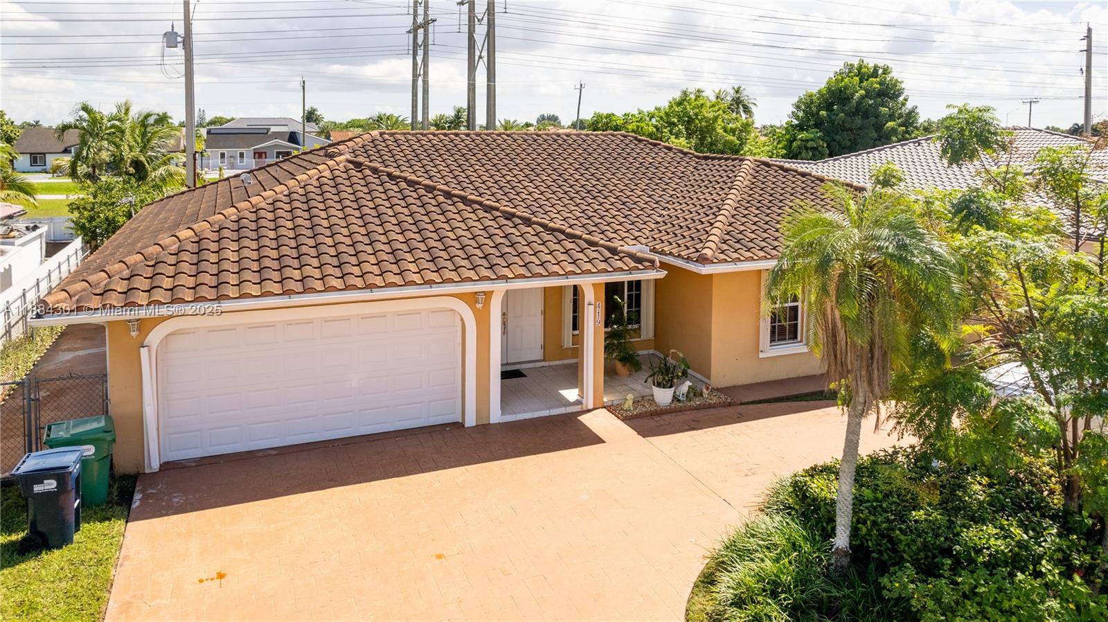 419 SW 136th Pl, Miami, FL, 33184 - Investment Single Family Home. Photo #1