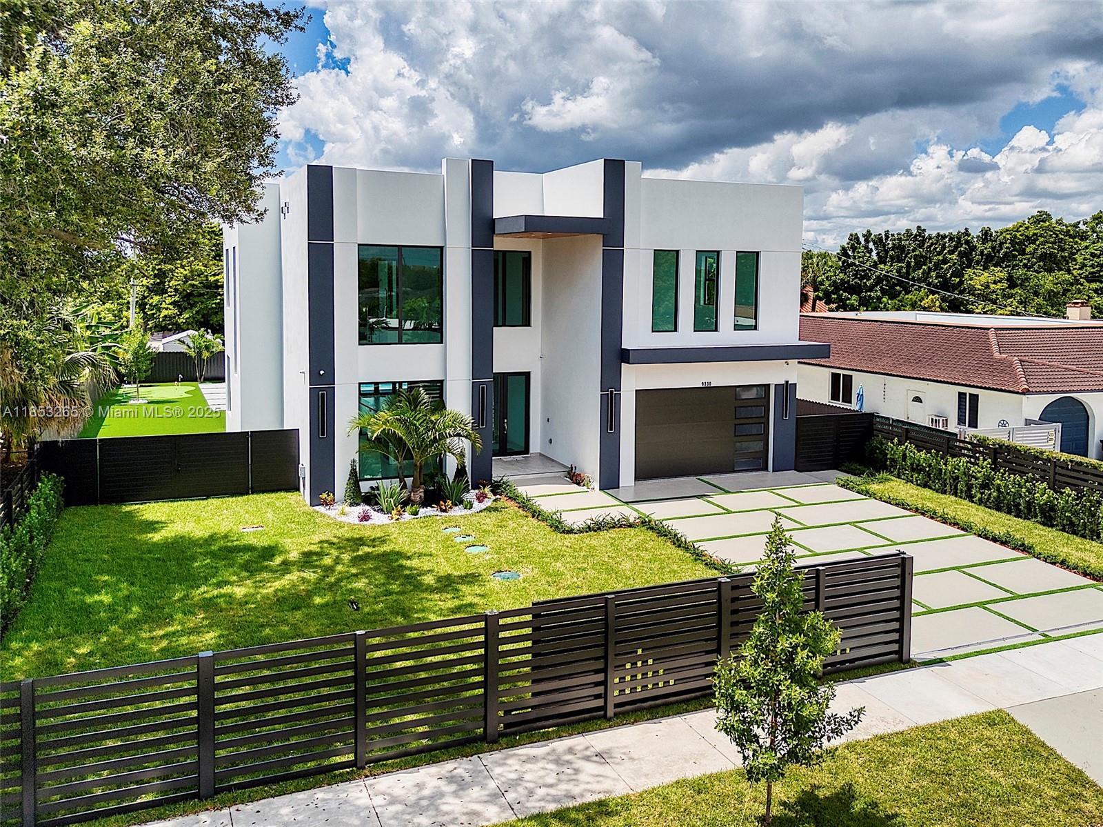 9330 SW 34th St, Miami, FL, 33165 - Investment Single Family Home. Photo #1