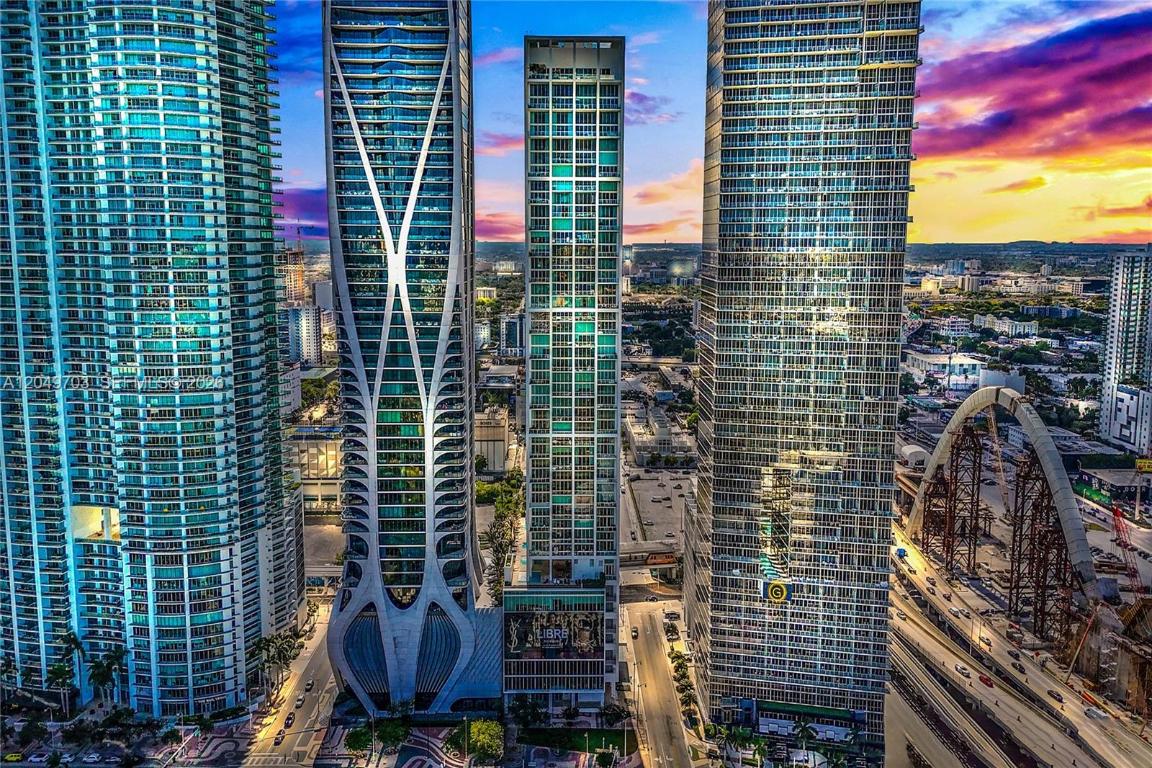 1040 Biscayne #3802, Miami, FL, 33132 - Investment Condo. Photo #1
