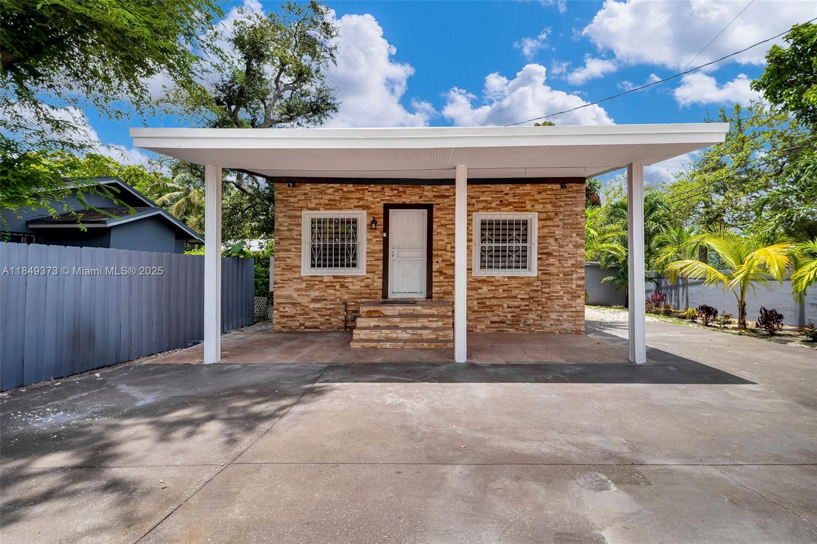 221 NW 75th St, Miami, FL, 33150 - Investment Single Family Home. Photo #1