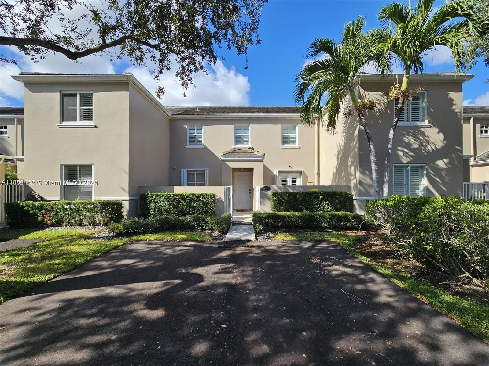 5570 SW 70th Pl S, Miami, FL, 33155 - Investment Townhome. Photo #1