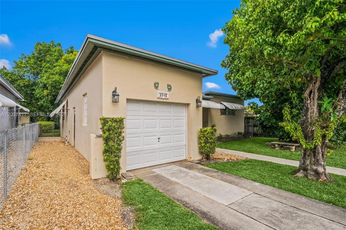 3745 SW 62nd, Miami, FL, 33155 - Investment Single Family Home. Photo #1