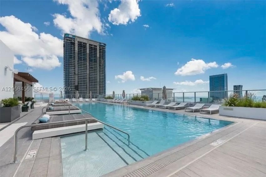 1010 SW 2nd #1810, Miami, FL, 33130 - Investment Condo. Photo #1