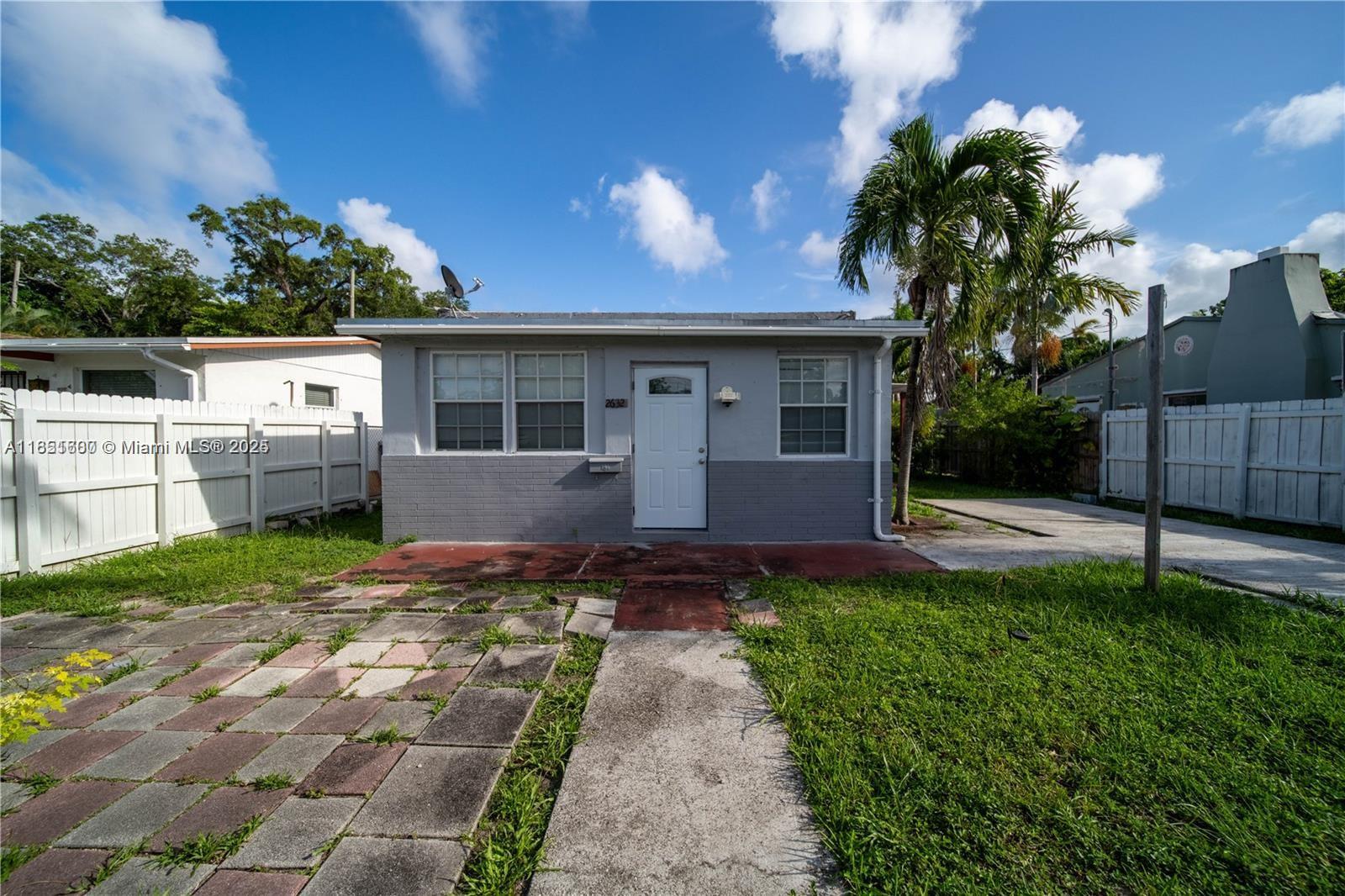 2632 NE 214th St, Miami, FL, 33180 - Investment Single Family Home. Photo #1