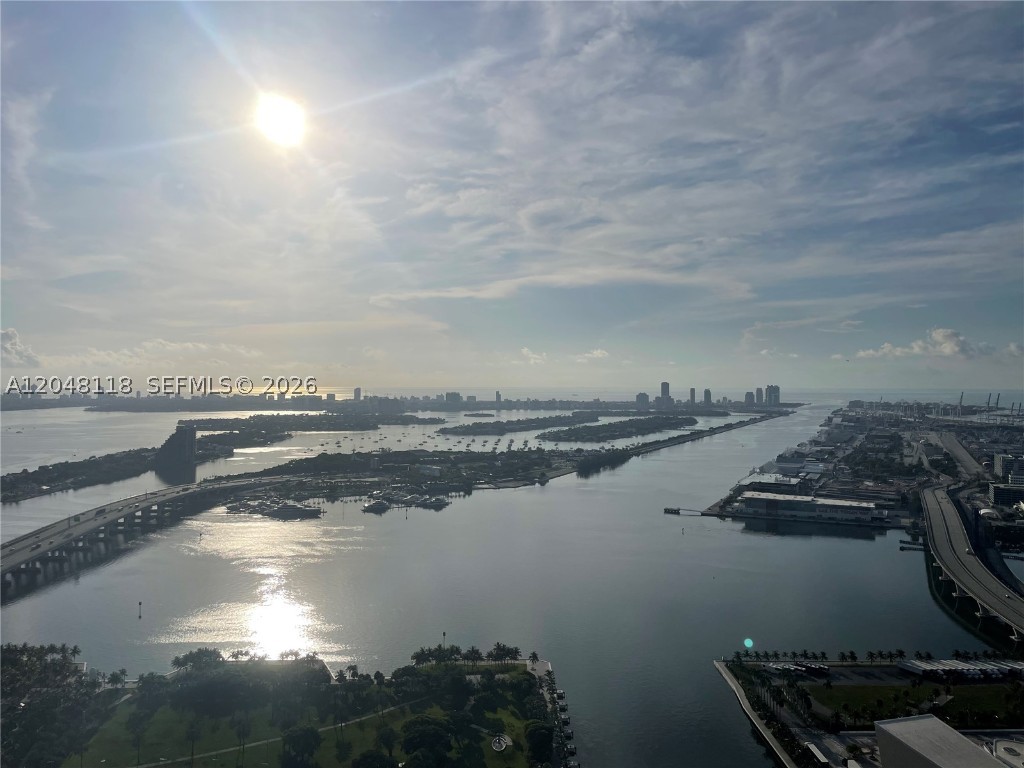 900 Biscayne #5505, Miami, FL, 33132 - Investment Condo. Photo #1