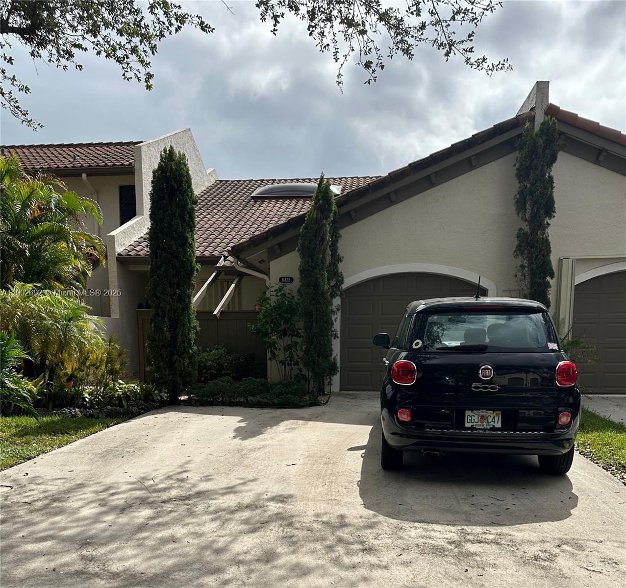 11438 SW 86th Ln, Miami, FL, 33173 - Investment Townhome. Photo #1