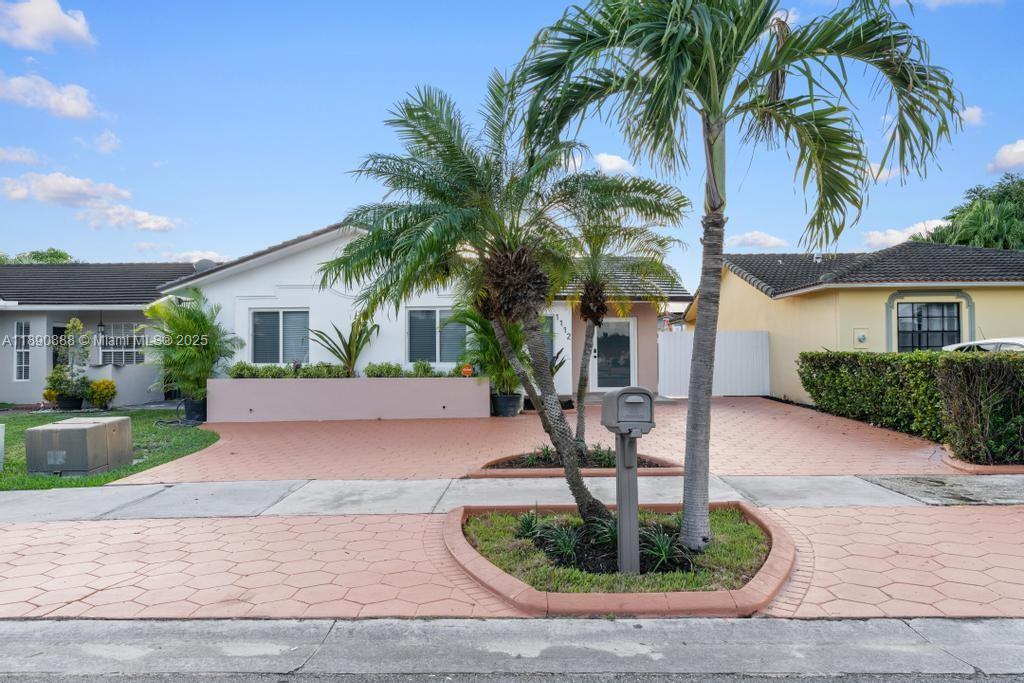 1112 SW 138th Pl, Miami, FL, 33184 - Investment Single Family Home. Photo #1