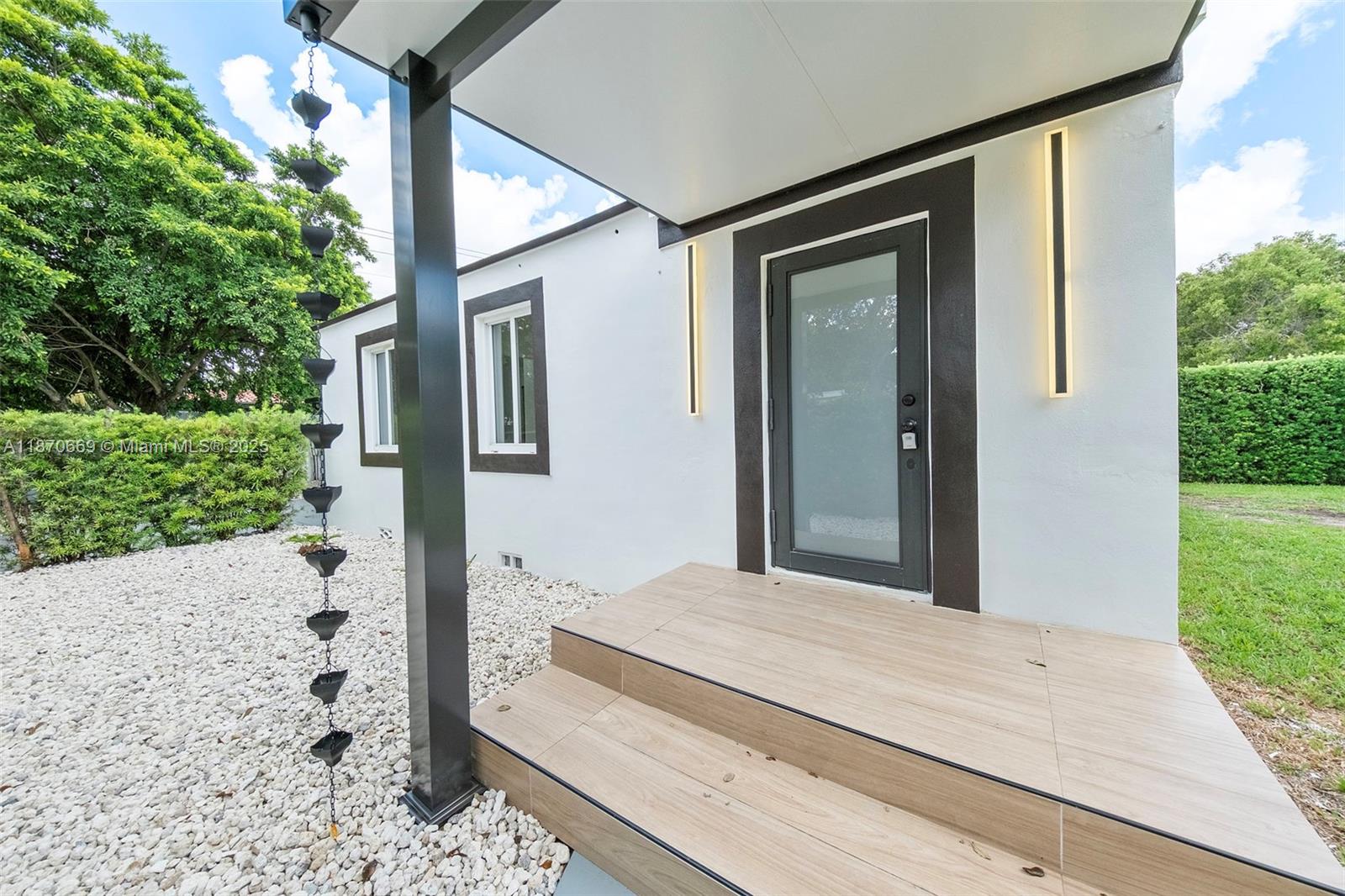 5291 SW 5th St, Miami, FL, 33134 - Investment Single Family Home. Photo #1