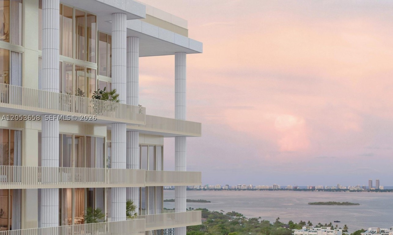 39 NE 39th #405, Miami, FL, 33137 - Investment Condo. Photo #1