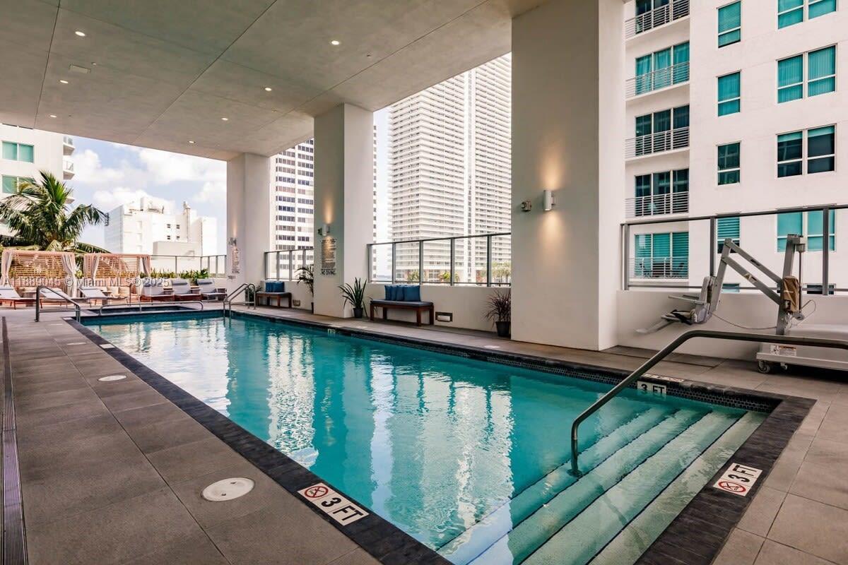 227 NE 2nd St #3001, Miami, FL, 33132 - Investment Condo. Photo #1