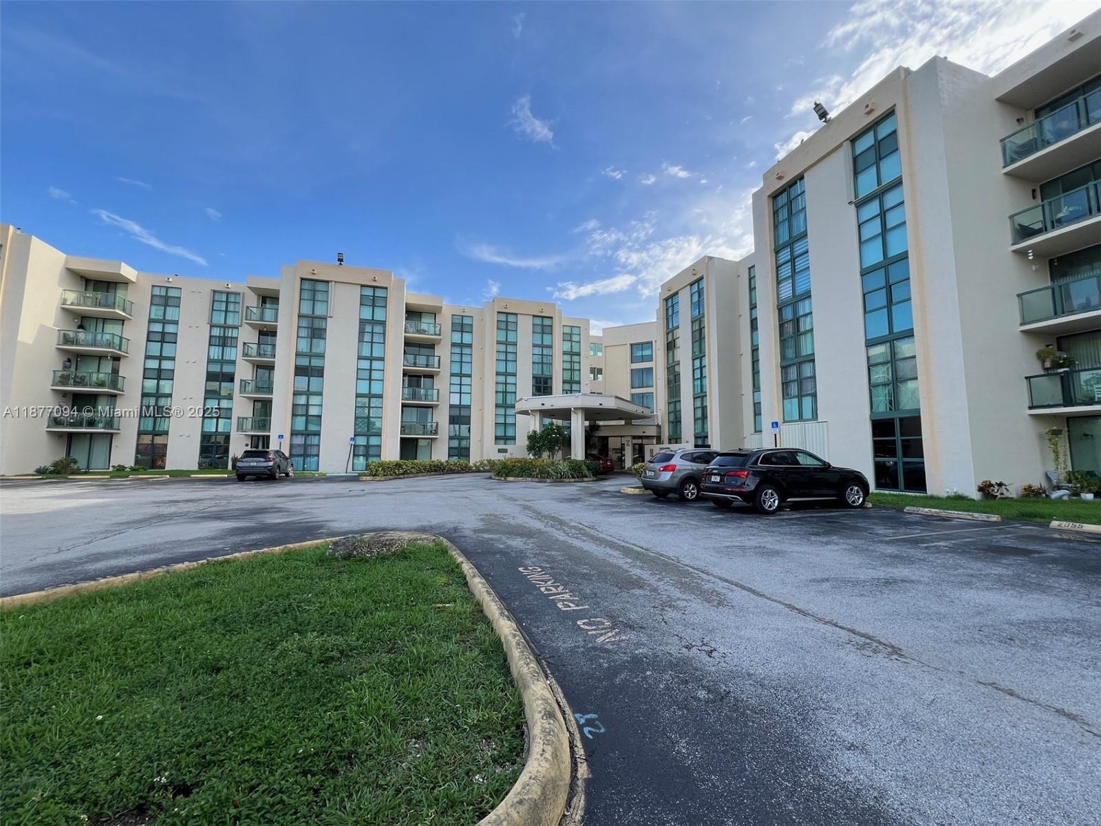 2055 SW 122nd Ave #305, Miami, FL, 33175 - Investment Condo. Photo #1