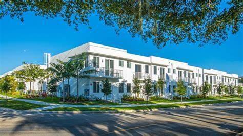 2651 NE 212th Terrace #107, Miami, FL, 33180 - Investment Condo. Photo #1