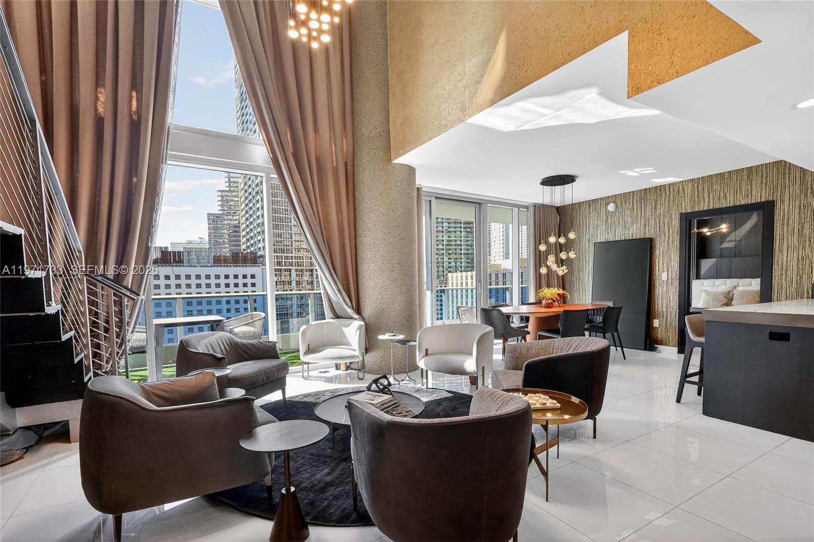 200 Biscayne Boulevard #1108, Miami, FL, 33131 - Investment Condo. Photo #1