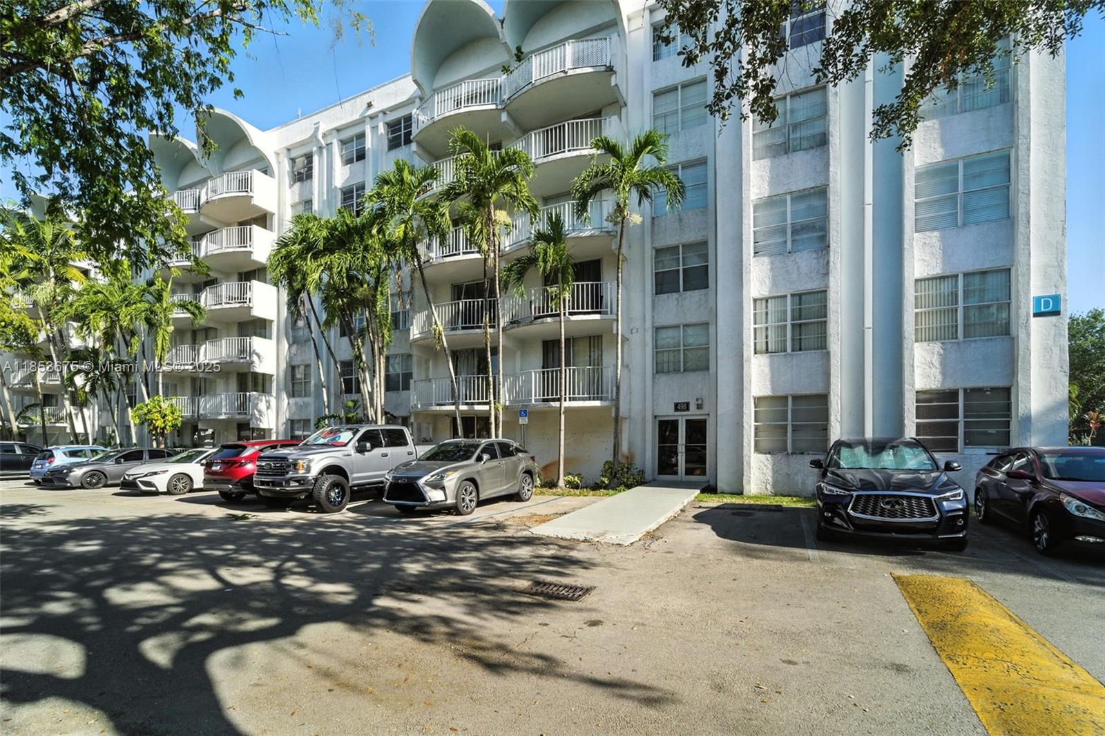 496 NW 165th St Rd #D-211, Miami, FL, 33169 - Investment Condo. Photo #1