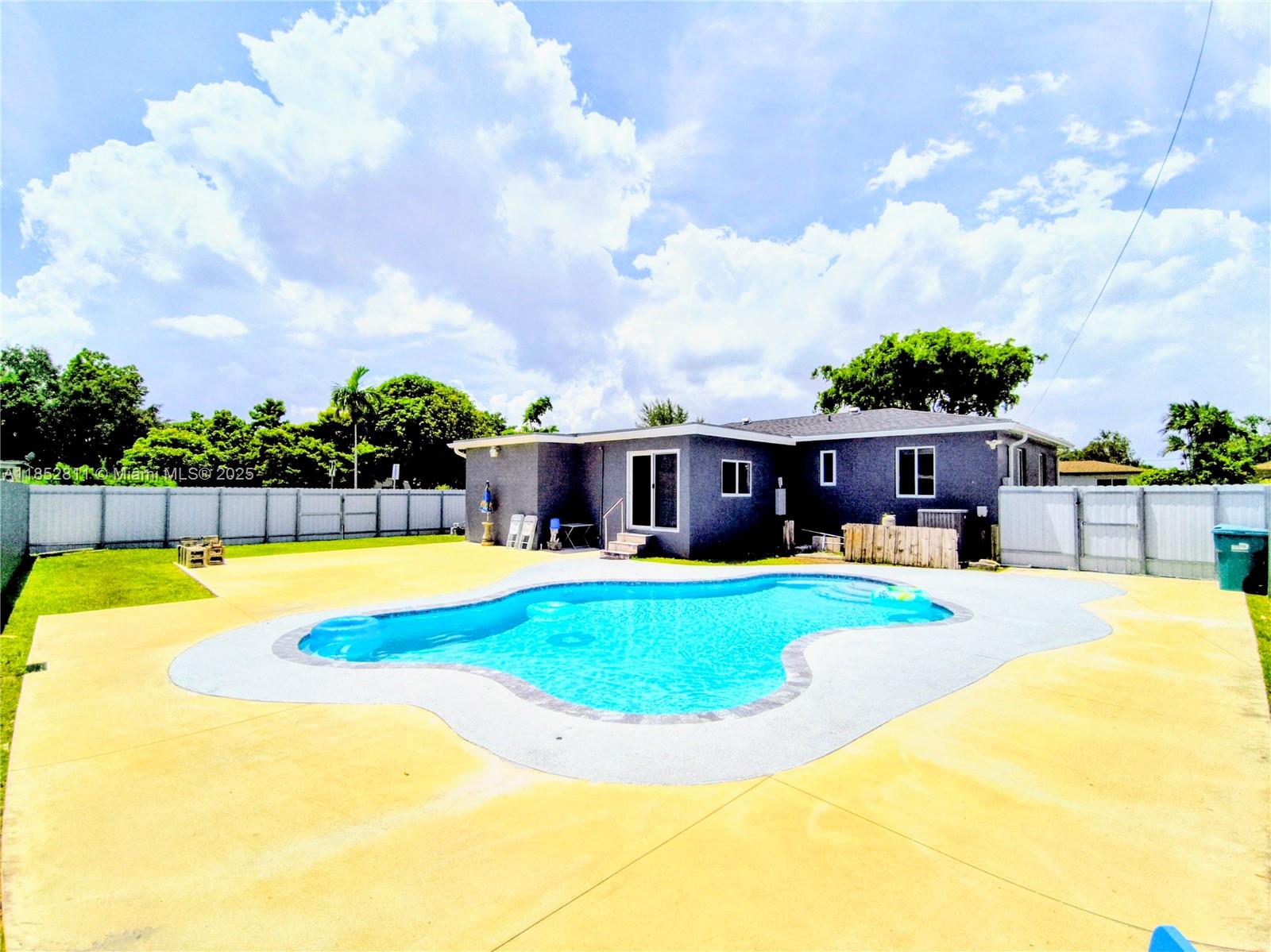 6890 SW 27 Street, Miami, FL, 33155 - Investment Single Family Home. Photo #1