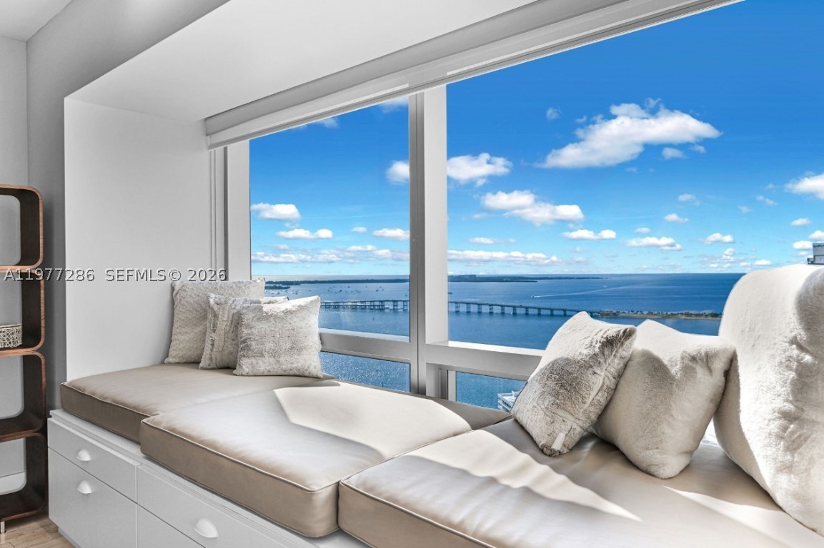 1435 Brickell #3401, Miami, FL, 33131 - Investment Condo. Photo #1