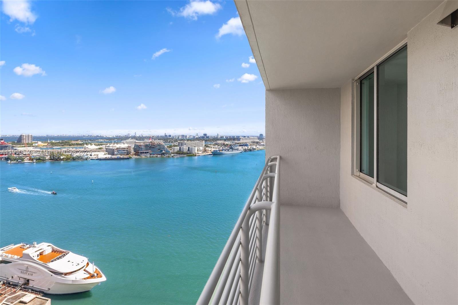 335 S Biscayne Blvd #2604, Miami, FL, 33131 - Investment Condo. Photo #1