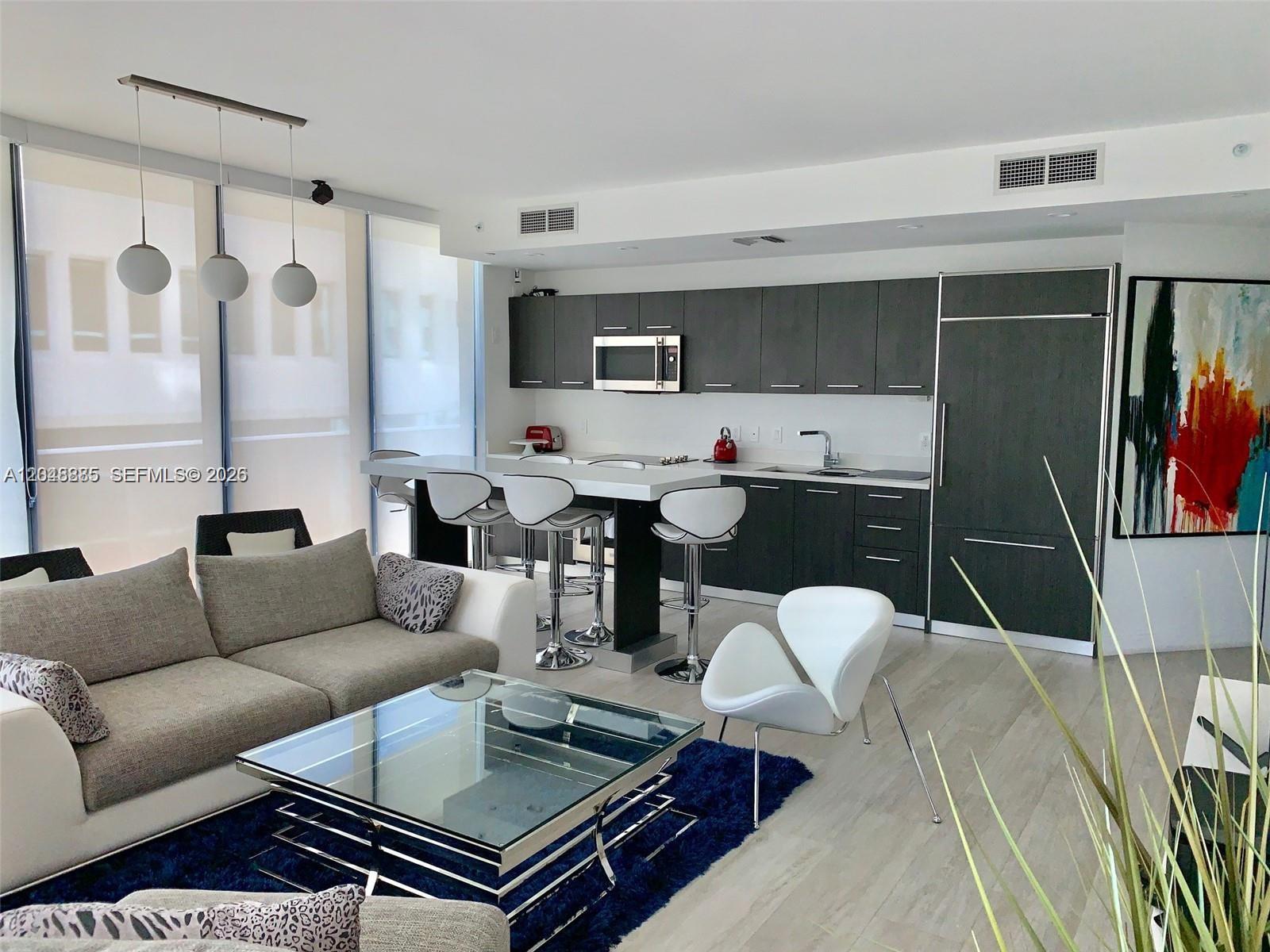55 SW 9th #2706, Miami, FL, 33130 - Investment Condo. Photo #1