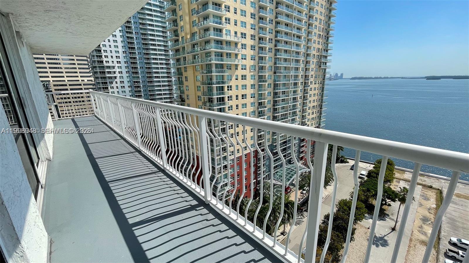 1200 Brickell Bay #1702, Miami, FL, 33131 - Investment Condo. Photo #1