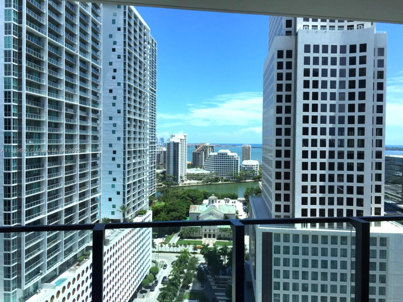 68 SE 6th St #1809, Miami, FL, 33131 - Investment Condo. Photo #1