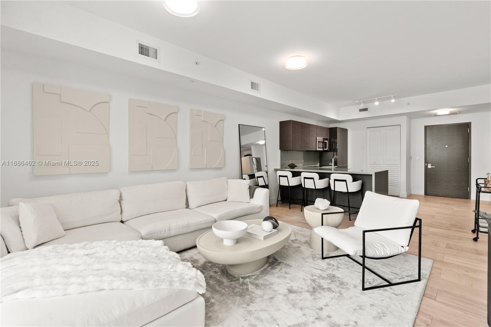 1080 Brickell Ave #2606, Miami, FL, 33131 - Investment Condo. Photo #1