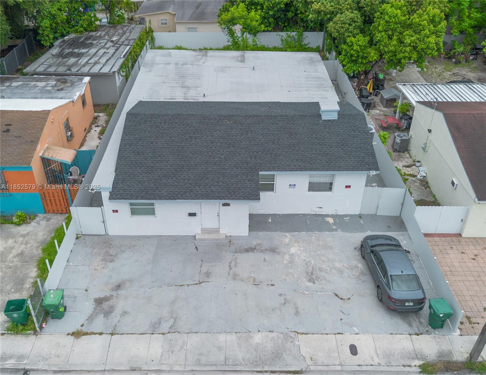 2501 NW 22nd Ave, Miami, FL, 33142 - Investment Single Family Home. Photo #1