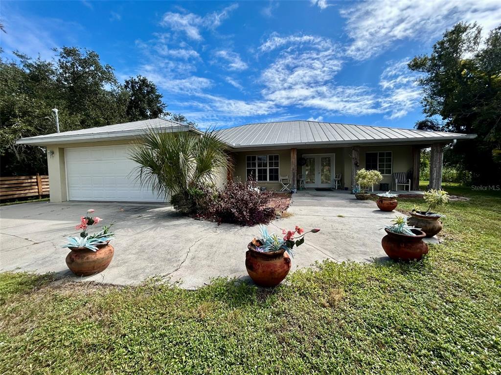 Single Family Residence in Port Charlotte - Photo 1