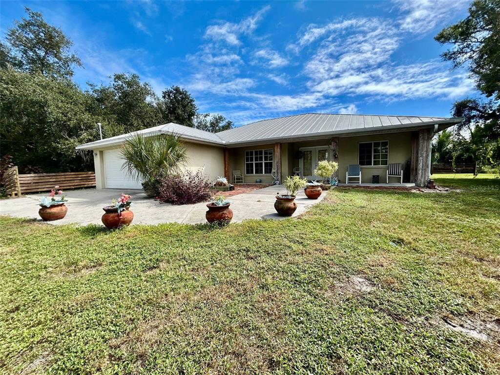Single Family Residence in Port Charlotte - Photo 2